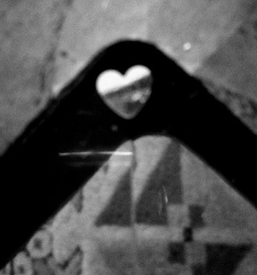 Bommerang Heart