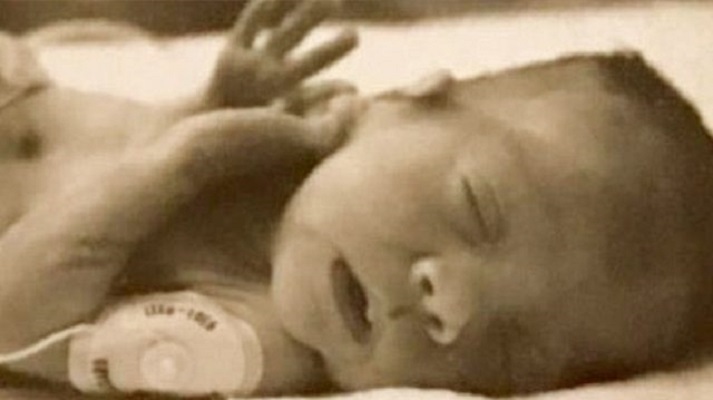 baby_in_trash