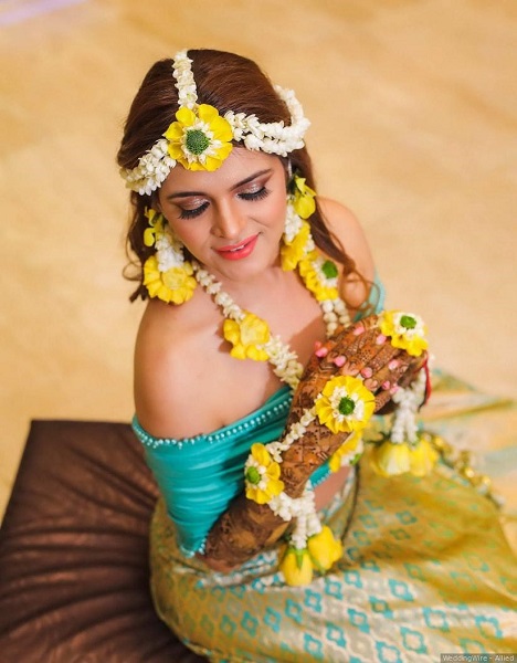 Vizhi vazhi uyir kalanthavale
