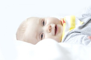 KUZHANTHAIYIN SIRIPIL KUZHANTHAIYIN SIRIPIL